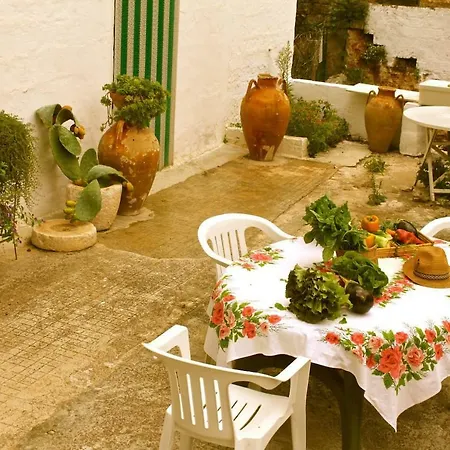 بيت للعطل In Pietra, Relax E Tradizione تْشيستيرنِنو