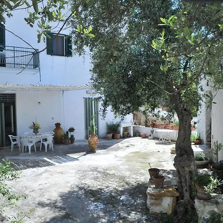 In Pietra, Relax E Tradizione بيت للعطل *
